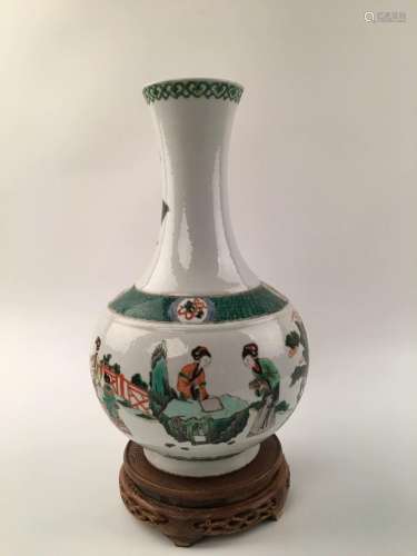Chinese Wucai Figure Vase