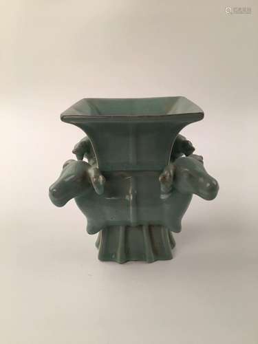 Chinese Celadon Porcelain Square Four-Ox Wine Container