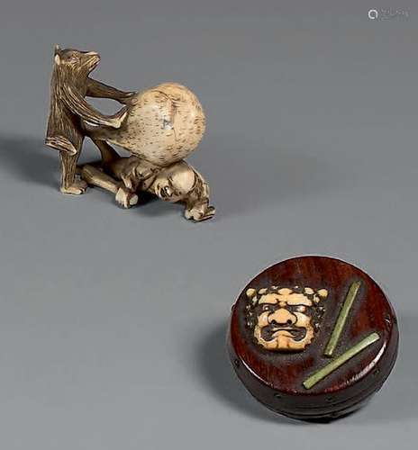 JAPON Époque Edo (1603 1868)		 NETSUKE en bois, i...