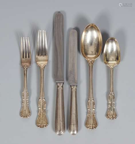 SILVER DEVONSHIRE SCROLL PATTERN CUTLERY AND SILVER OLD ENGLISH THREAD PATTERN KNIVES