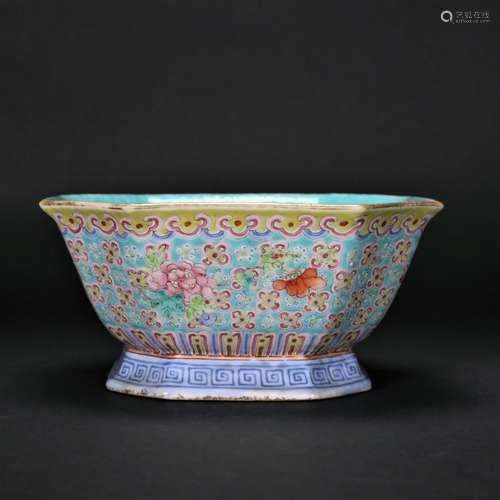 ,A Chinese Familie Rose Bowl,Qing Dynasty