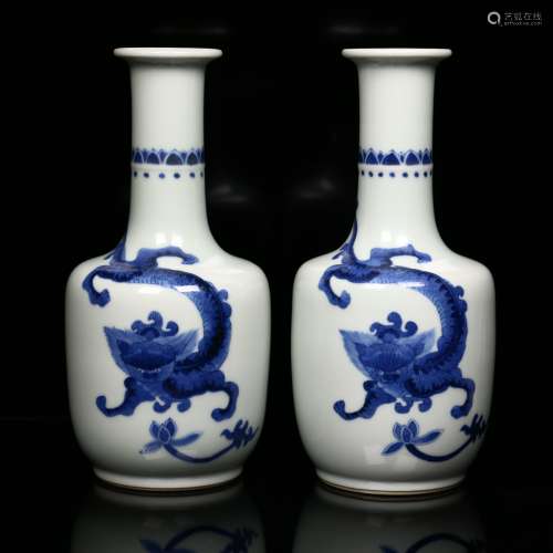 Pair Chinese blue & white decor,Qin dynasty