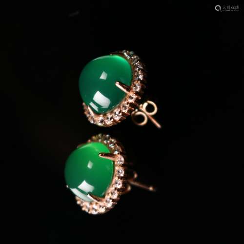 A Pair of  Green Jadeite Earring