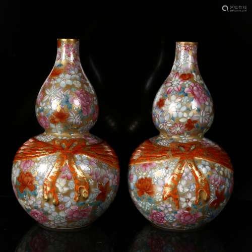 Pair Chinese Gourd Shaped Porcelain Vases,Qing /Republic