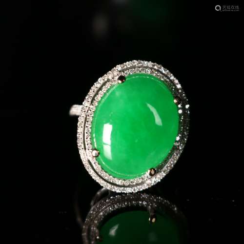 A Apple Green Jadeite Ring with White Gold and Diamonds