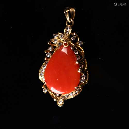 A Red Coral Inlaid Gold Pendant w/ Diamonds