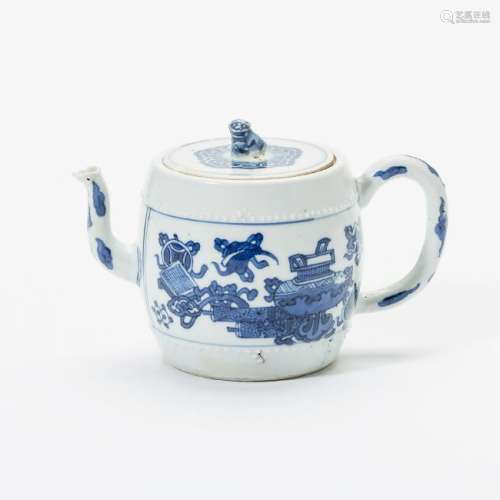 A Chinese blue and white teapot and cover