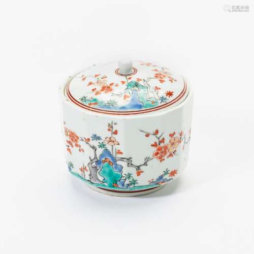 A Japanese kakiemon box and cover