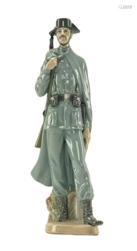 LLADRO Soldier with Gun