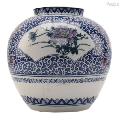 Chinese Porcelain Pot