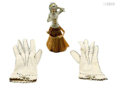 Vintage Porcelain Figurine Handled Hand Brush & Gloves