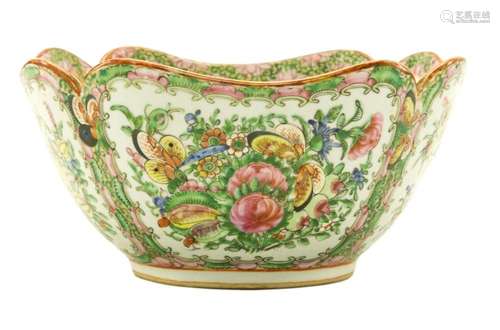 Chinese Famille Rose Enamel Porcelain Bowl