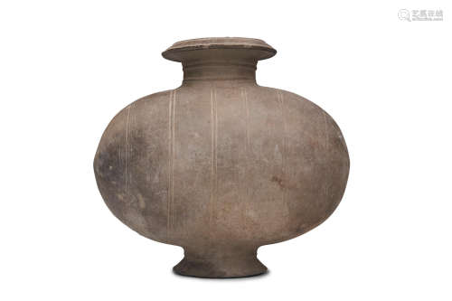 Han dynasty A stoneware cocoon jar