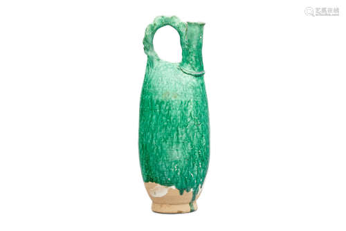 Liao dynasty A green glazed stoneware cockscomb flask