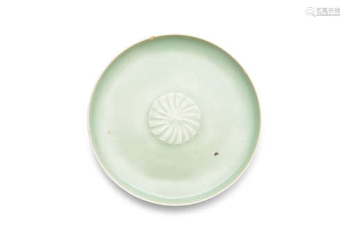 Southern Song to Yuan dynasty A longquan celadon 'chrysanthemum' plate