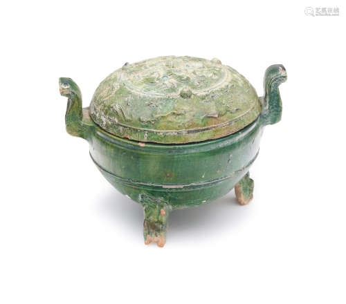 Western Han dynasty A green-glaze tripod vessel with cover, ding
