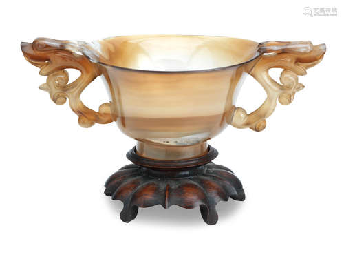 19th century An agate cup and wooden stand