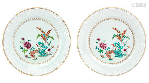 18th century A pair of famille rose chargers