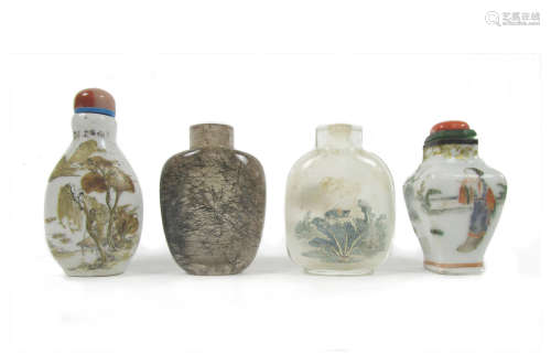 19th and 20th century A collection of four snuff bottles