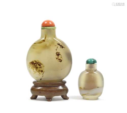 19th century Two agate snuff bottles