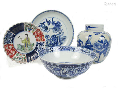 Kangxi and later A blue and white ginger jar and cover, a similar large bowl and saucer dish, together with a famille verte dish