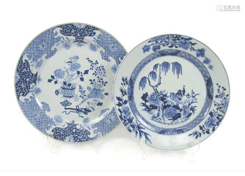 18th century Two blue and white chargers