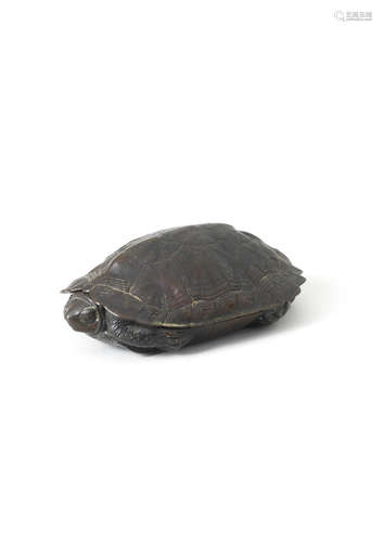 By Tatsuo, Meiji (1868-1912) or Taisho (1912-1926), early 20th century A bronze box and cover in the form of a turtle