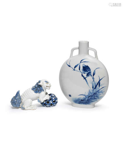 Meiji era (1868-1912), late 19th/early 20th century A Hirado porcelain blue-and-white okimono of a shishi and a modern porcelain moonflask