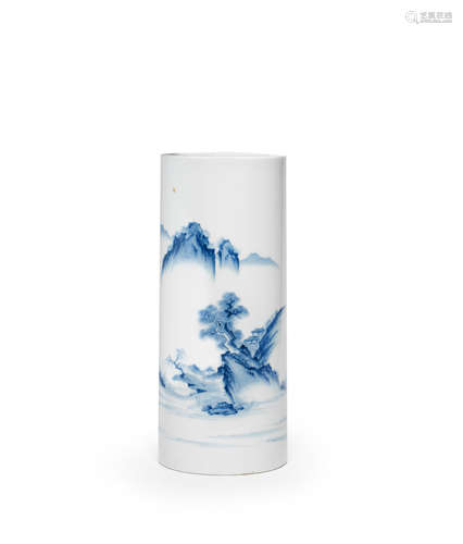 Edo period (1615-1868), early 19th century A tall Hirado porcelain blue-and-white cylindrical vase