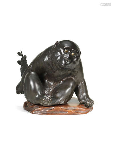 Meiji era (1868-1912), late 19th/early 20th century A large bronze okimono of a macaque monkey