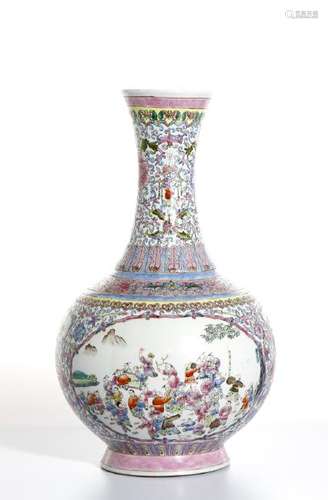 Famille Rose 'Market Scene' Vase