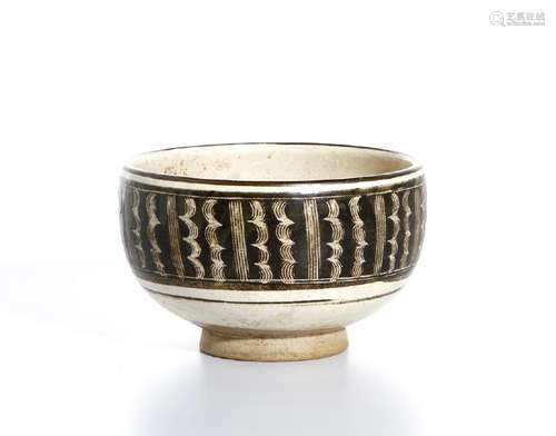 Fine Cizhou Brown Glazed and Incised Bowl