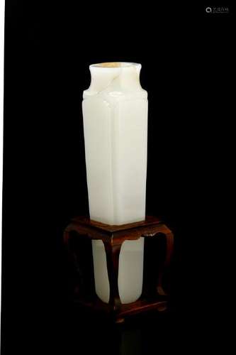 Finely Carved White Jade Incense Vase