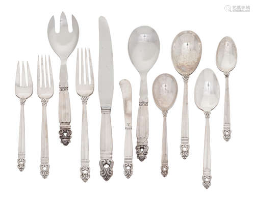 International Sterling Co., 20th century  An American sterling silver flatware service