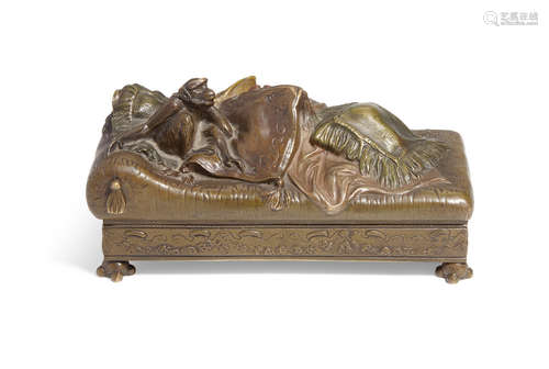 Early 20th century Austrian cold painted bronze erotic box opening to reveal an amorous coupleBruno Zach (1891-1935)