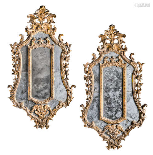 18th century A pair of Italian Baroque carved giltwood mirrors