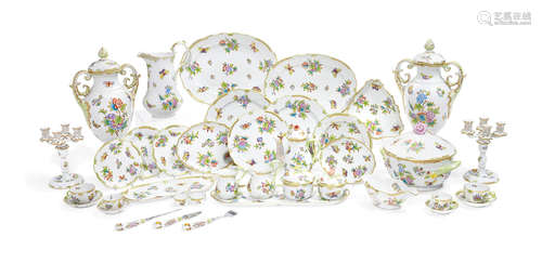 20th century An extensive Herend porcelain dinner service in the 