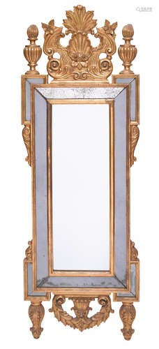 20th century An Italian Neoclassical style giltwood mirror