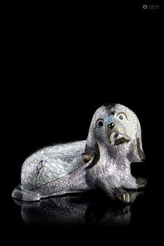 A white-ground cloisonnè enamel model of a dogChina, 20th century(l. 21 cm.)ITCane in metallo