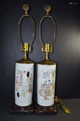 Pair Of 19TH CENTURY FAMILLE ROSE TABLE LAMP