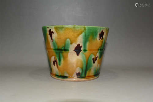 19th C. Chinese 3 color porcelain cup