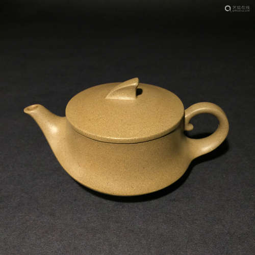 Chinese Yi Xing Zi Sha Tea Pot