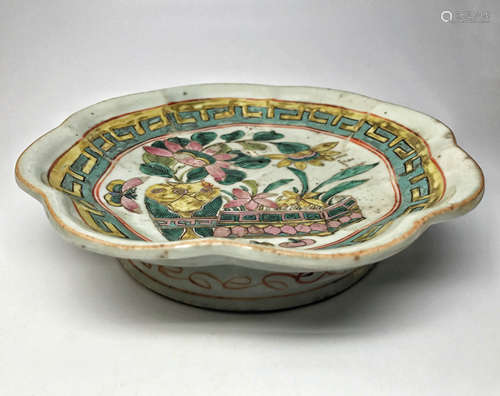 Late Qing Dynasty Porcelain Charger