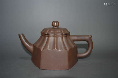 Chinese Qing Dynasty YiXing Ware Tea-pot