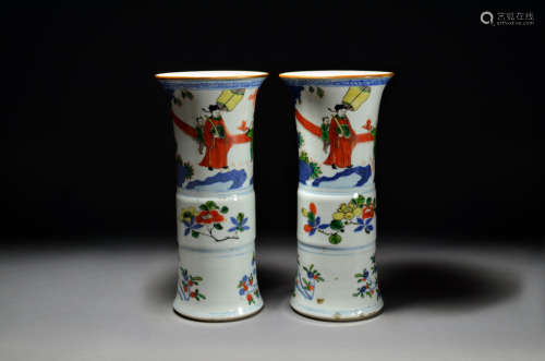 A Pair of Wucai Cylindrical Vases