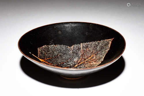 JIZHOU WARE 'LEAF' STENCIL CUT BOWL