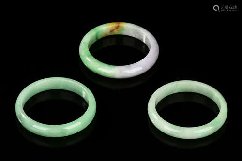 THREE JADEITE ROUND BANGLES