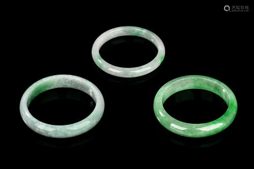 THREE JADEITE ROUND BANGLES