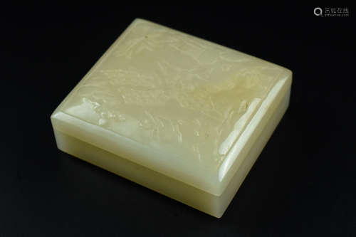 HETIAN JADE CARVED SQUARE BOX