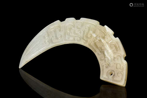 WHITE JADE CARVED ORNAMENT